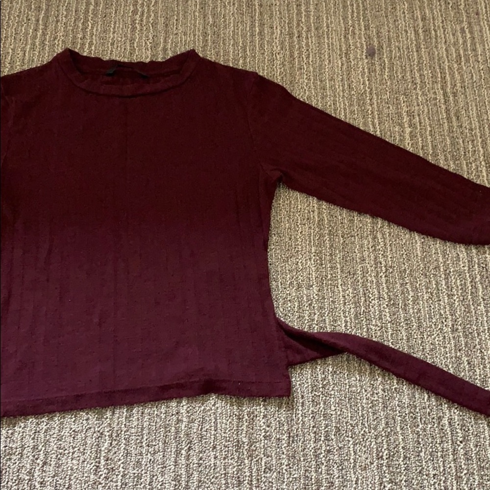 Wine color 3/4th sleeve top w back tie ups
